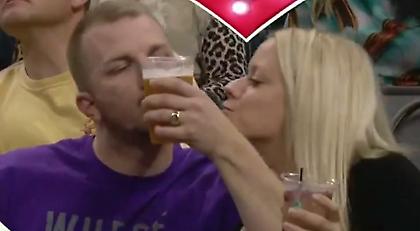 ΕΠΟΣ: Φίλαθλος άφησε την ξανθιά και φίλησε την μπίρα του! (video)