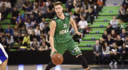 Πήρε Μπάντερ, πάει και για σέντερ ο Γυμναστικός