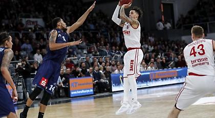 Ζόρικη νίκη για Μπάμπεργκ