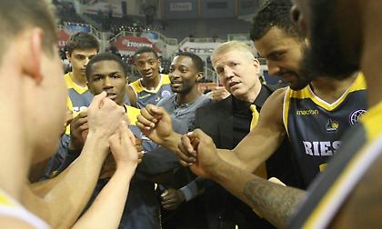 «Ο κόουτς είπε να μην ασχοληθούμε με τη διαιτησία»