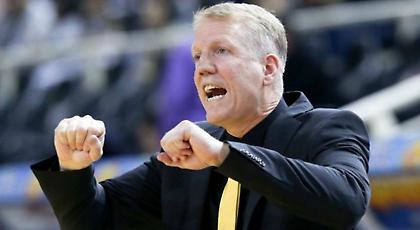 Πάτρικ: «Είμαστε εκνευρισμένοι στο πρώτο, παίξαμε άμυνα στο δεύτερο  ημίχρονο»