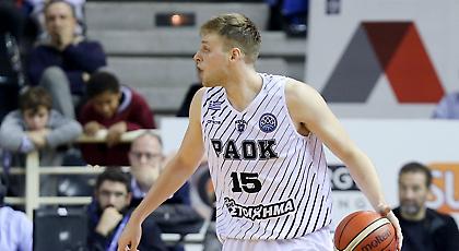 Απίθανο τρίποντο από Χαραλαμπόπουλο στην προπόνηση του ΠΑΟΚ (video)