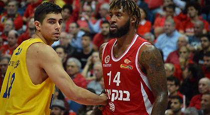 Πλήγμα με Χάουελ για Χάποελ