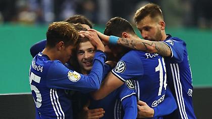 Με το ζόρι η Σάλκε