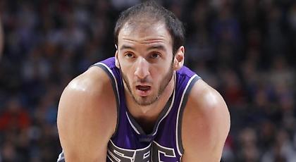 Χαμογέλασε με Σίξερς ο Κουφός