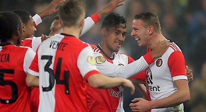 Τρένο στους «8» η Φέγενορντ