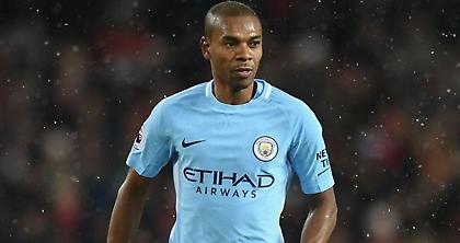 Ανανέωσε ο Φερναντίνιο