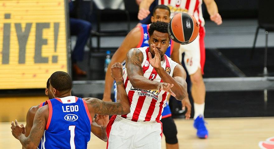 Έτσι... πέρασε από την Πόλη ο Ολυμπιακός! (video)