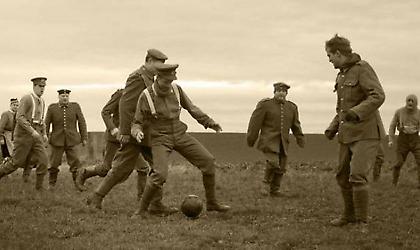 Όταν η μπάλα σταμάτησε (για λίγο) τον πόλεμο…