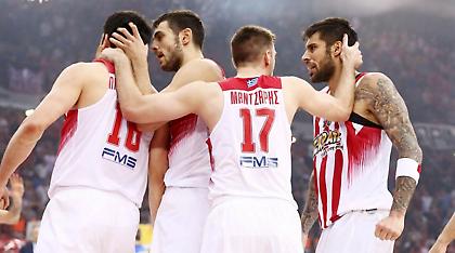 Βγήκε έξω το ελληνικό παρεάκι του Ολυμπιακού (pic)