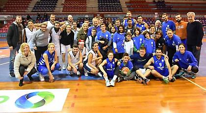 Τρίποντα αγάπης και αλληλεγγύης από την Pressing Team και την Εθνική Κωφών