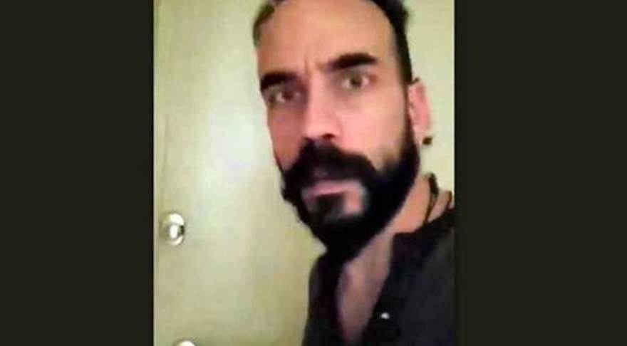 Ο Μουζουράκης καταγράφει τις αντιδράσεις των παιδιών που πήγαν να του πουν τα κάλαντα (vids)