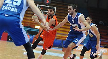 Οι… βομβαρδισμοί της Τσεντεβίτα του Ζντοβτς από την περιφέρεια (video)