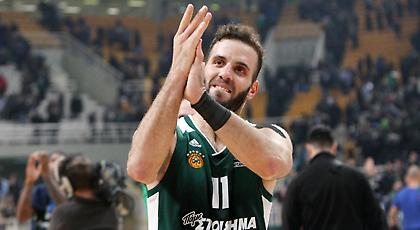 Το συγκινητικό «ευχαριστώ» των κρατούμενων στον Παππά (pic)