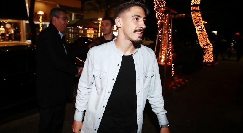 Το χριστουγεννιάτικο δώρο στον Σιμόες (pic)