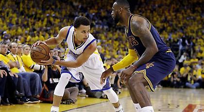 Δεν παίζει ο Κάρι στο μεγάλο ματς με τους Καβαλίερς