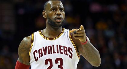 Ο Σακίλ… τρολάρει τον Λεμπρόν για τα βήματα! (video)