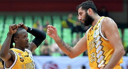 Ξανά «διπλός» ο Μπουρούσης στην Κίνα