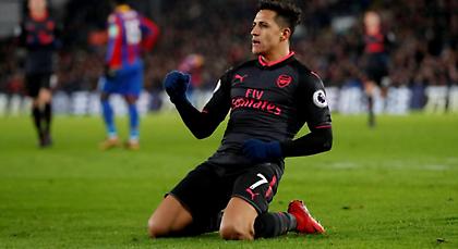 «Κέρασε» ο Αλέξις στη γιορτή του Βενγκέρ!