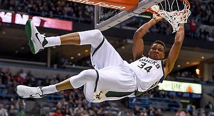 Ο «διπλός» Giannis (video)