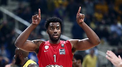 Αποθέωση στο αεροπλάνο της επιστροφής, εντυπωσιασμένος ο ΜακΛίν (video)