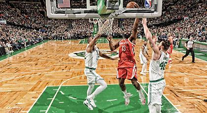 Έξαλλος ο Χάρντεν με τους διαιτητές (video)