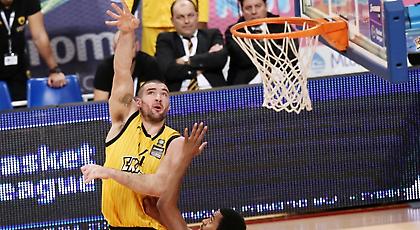 Νοκ-άουτ ο Καββαδάς