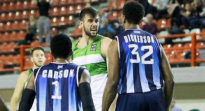 Παρελθόν από Κόροιβο ο Ντίκερσον