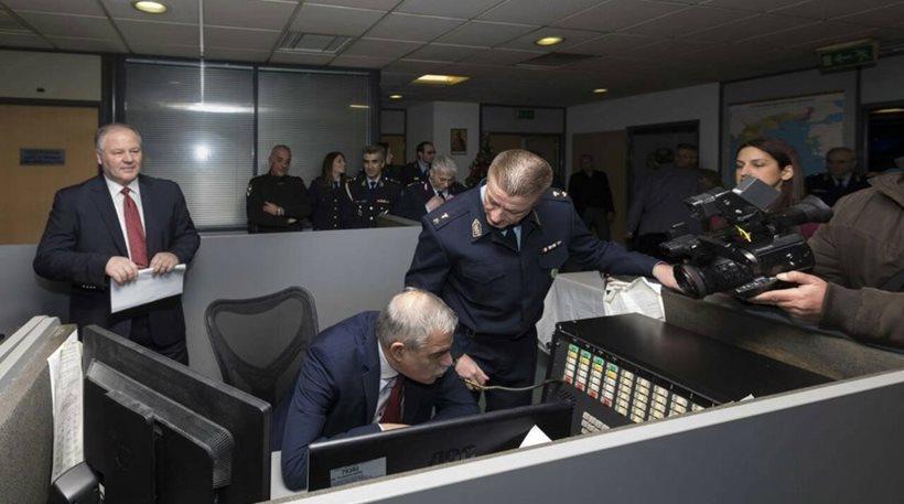 Ευχές Τόσκα στους αστυνομικούς μέσω... ασυρμάτου