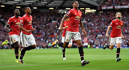 Με οριζόντιες ρίγες η νέα φανέλα της Μάντσεστερ Γιουνάιτεντ