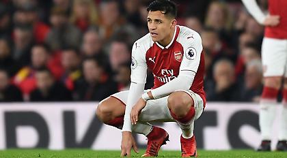 To φοβερό διπλό δοκάρι του Αλέξις Σάντσες (video)