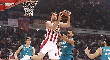 Μιλουτίνοφ: «Χαρούμενος που επιστρέφω στη δράση, κλειδί του παιχνιδιού η άμυνα»