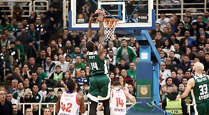 Τους κάνει πλάκα στο ΟΑΚΑ