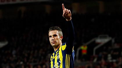 Τέλος από την Φενέρ ο Φαν Πέρσι!