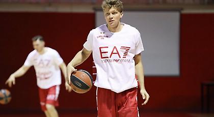 Από το πρωί στο ΣΕΦ ο Κουζμίνσκας (pic/video)