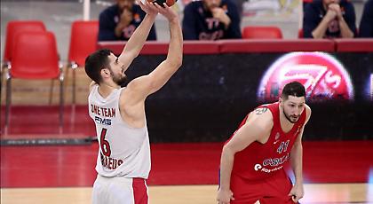 Παπαπέτρου: «Η ομάδα είναι πλήρης και αντιμετωπίζει τα προβλήματα»