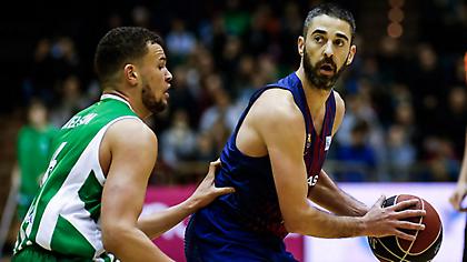 Με φόρα και σούπερ Βεζένκοφ στο ΟΑΚΑ η Μπαρτσελόνα