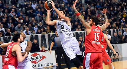 Κατάπιε τον Ολυμπιακό ο ΠΑΟΚ!