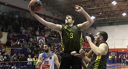 Μάρας: «Να σταματήσουμε τον… τρελό ρυθμό της Ναντέρ»