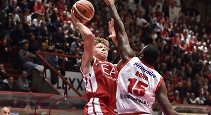 Πάτησε ξανά κορυφή η Αρμάνι