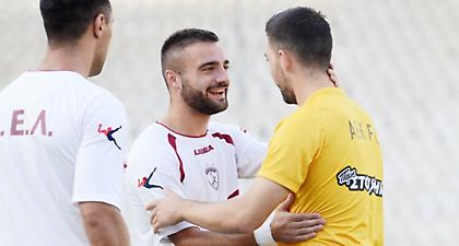 Παίρνουν Γιαννιτσάνη τα Τρίκαλα