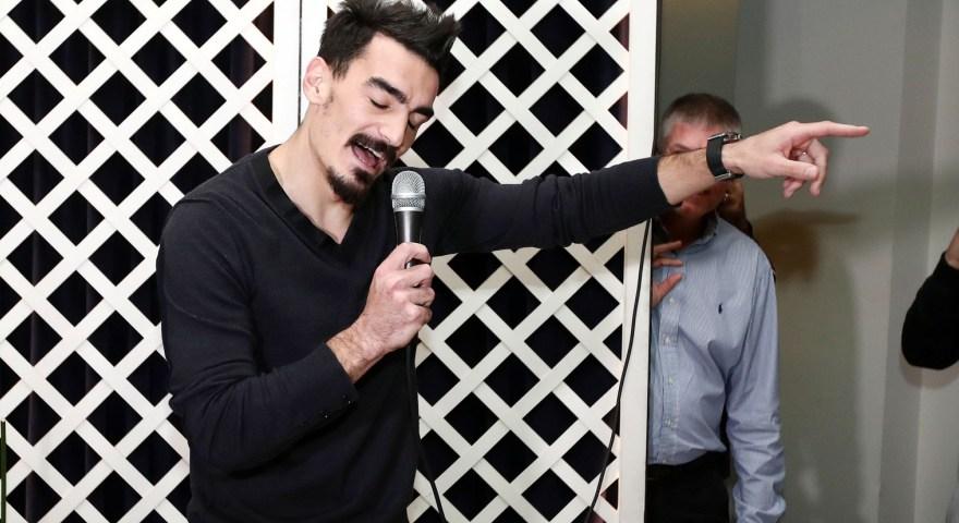 Λάζαρος και Ντούνης ανταποκρίθηκαν στην πρόκληση Μελισσανίδη, τραγούδησαν και κέρδισαν 1000€! (vid)