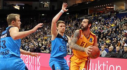 Διέλυσε τη Γαλατά η Άλμπα