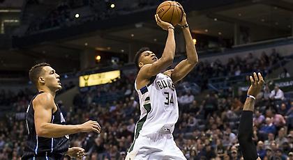 Νέα νίκη για τους Μπακς με οδηγό τον Γιάννη (video-pics)