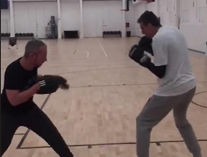 Άφησε τα τρίποντα και έπιασε τα γάντια του μποξ ο Διαμαντίδης! (video)