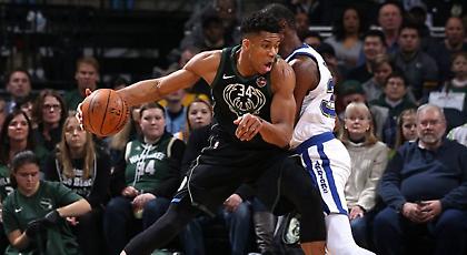 Υποκλίθηκαν στους Γουόριορς οι Μπακς, αντιστάθηκε ο Giannis