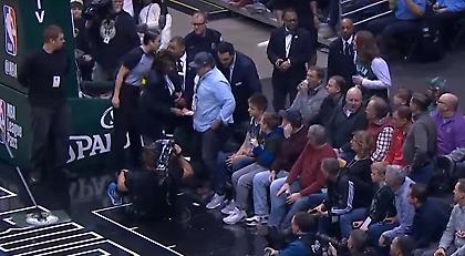 Αποβλήθηκε από το γήπεδο οπαδός των Μπακς που έβρισε τον Τόμπσον (video)