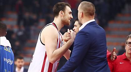 Μιλουτίνοφ: «Παίξαμε καταπληκτική άμυνα»