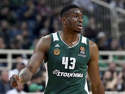 Βραδιά… καριέρας, αλλά χωρίς χαρά για τον Θανάση Αντετοκούνμπο! (video)