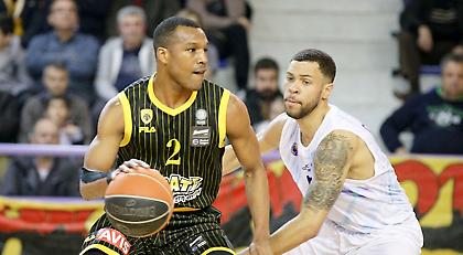 Επιτέλους «διπλό» για ΑΕΚ-Νίκη στο θρίλερ με Κύμη